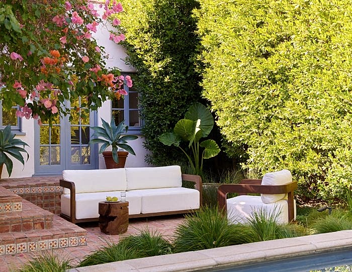 This Is *Exactly* How an Interior Designer Would Lay Out Your Patio: 17 Ideas