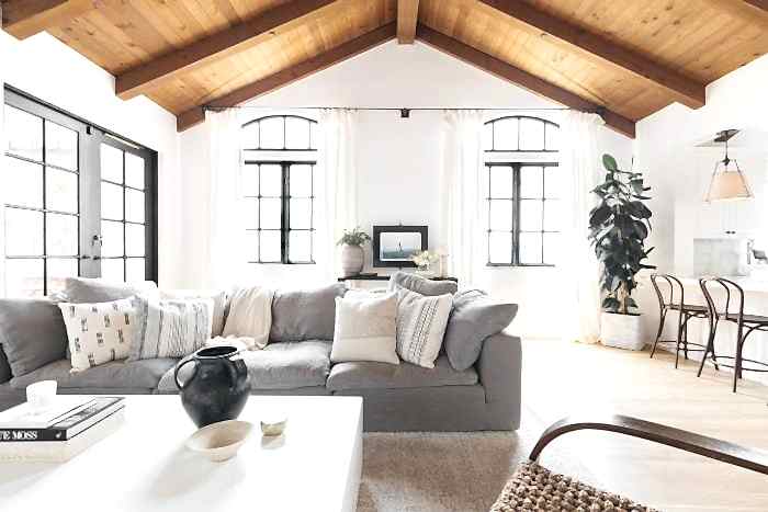 It’s All In the Details: 23 Living Room Decor Ideas to Try in Your Space